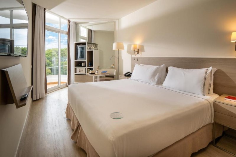 Menorca utazás Melia Cala Galdana