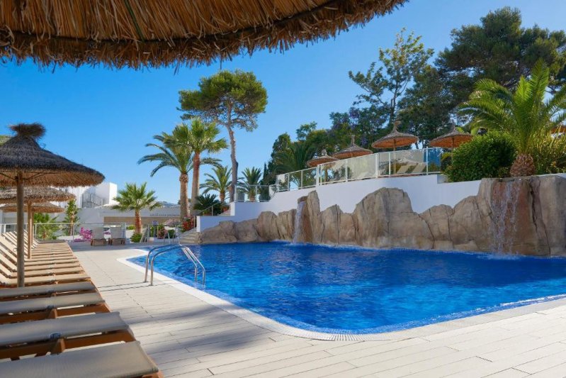 Menorca utazás Melia Cala Galdana