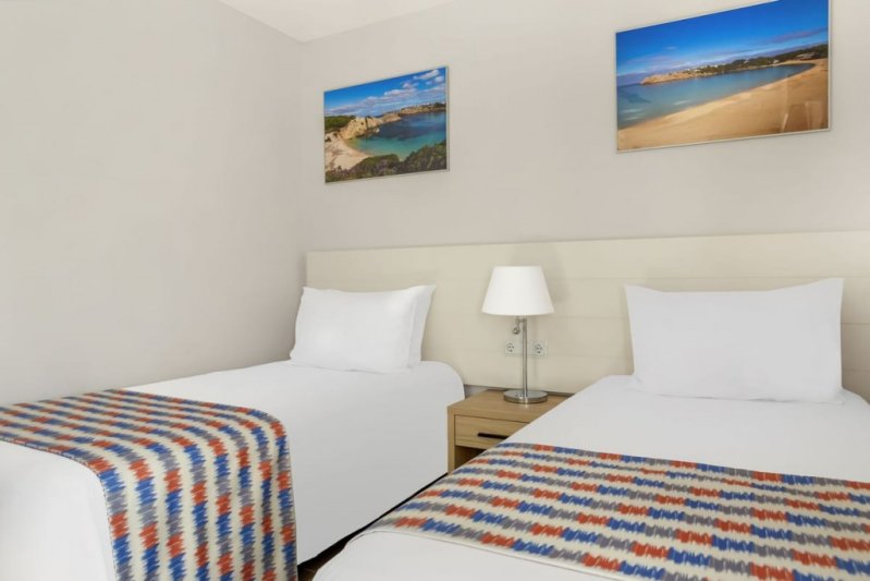 White Sands Beach Club Menorca