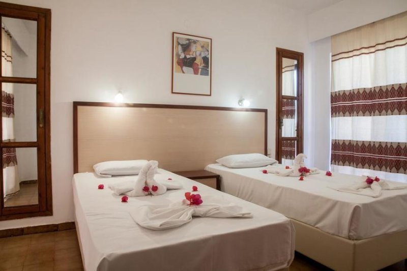 Ekavi Apartments Kréta Agia Marina