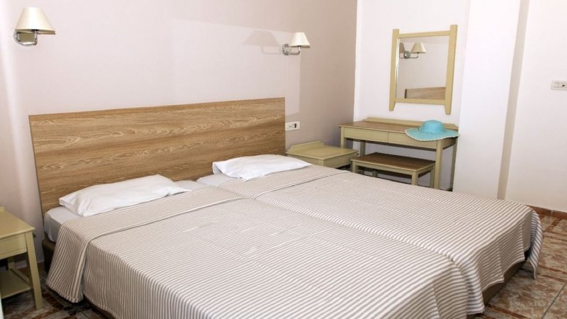 Kréta Agia Marina utazás Mithos Apartman