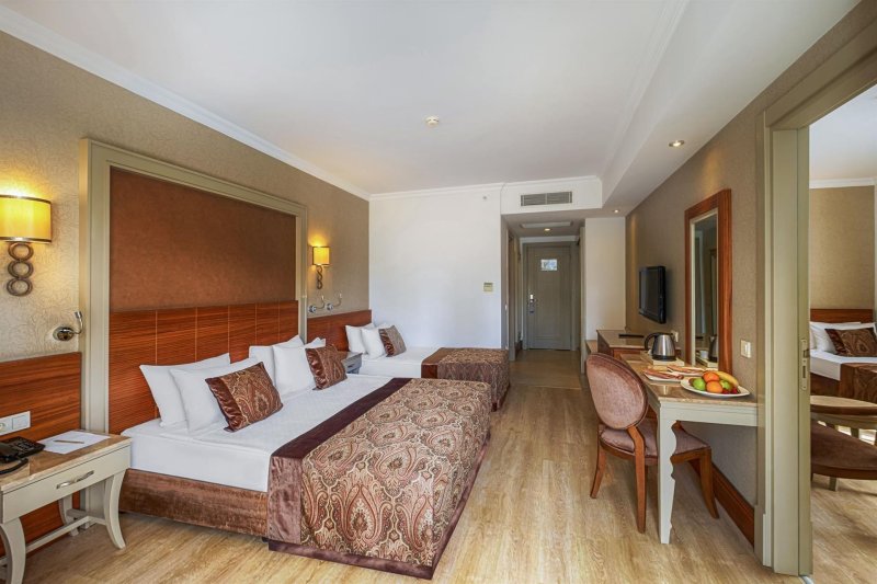 Family Room Land View