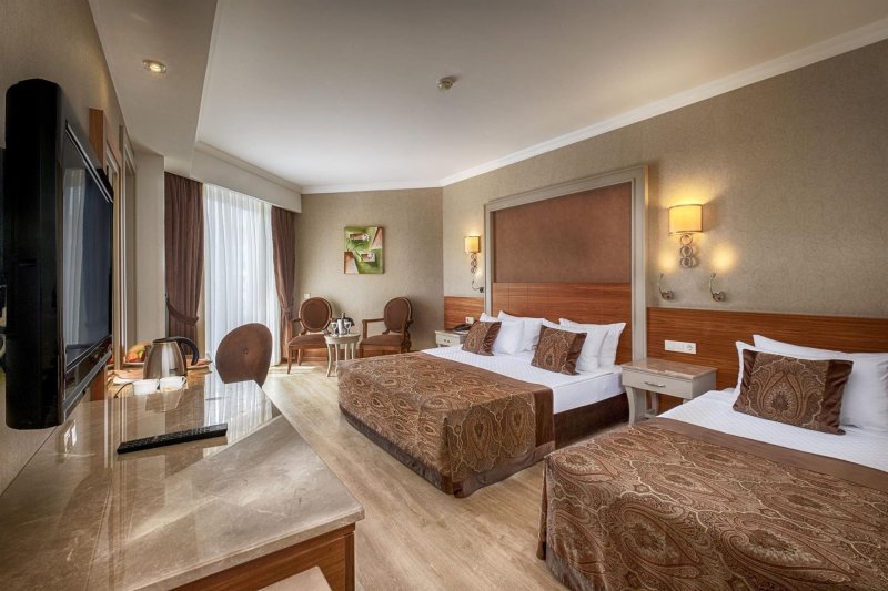 Family Room Land View