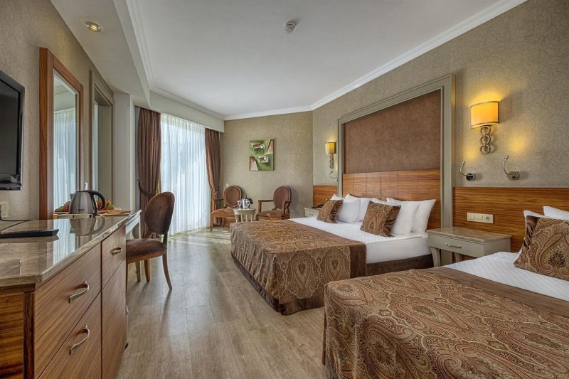 Family Room Land View