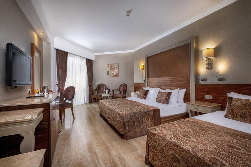 Large Room Land View