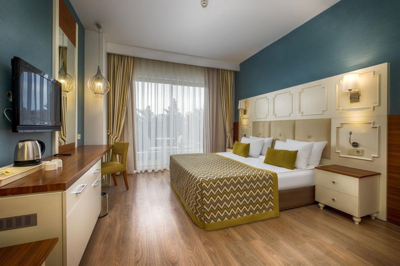 Economy Room