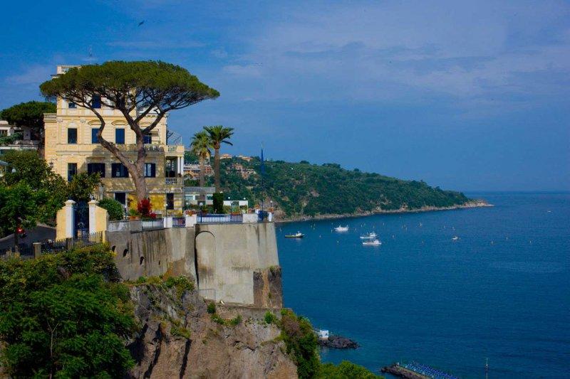 4 napos városlátogatás Nápolyban - Hotel ****