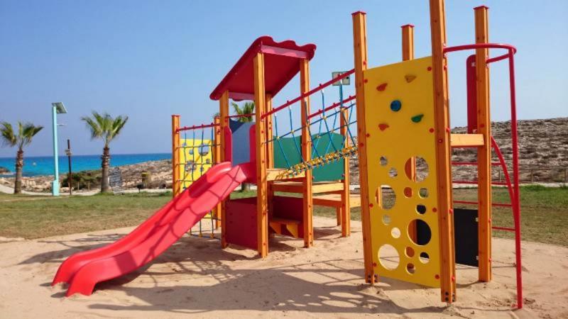 Dél-Ciprus Ayia Napa utazás Aktea Beach Village Apartmanok