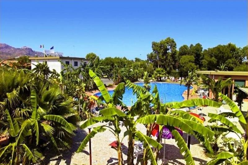 Szicília Giardini Naxos utazás Aparthotel Villaggio Alkantara