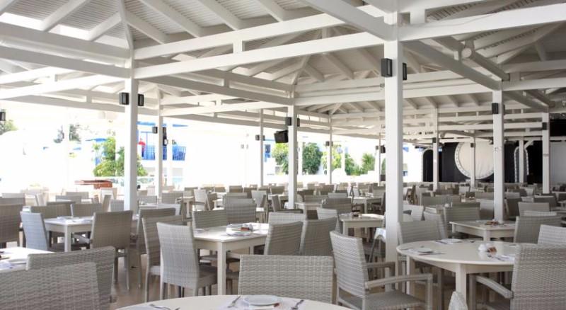 Dél-Ciprus Ayia Napa utazás Callisto Holiday Village