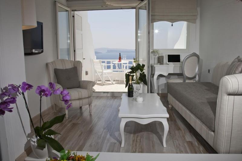 Szantorini Oia utazás Delfini Villas Aparthotel