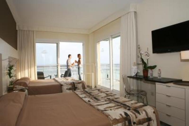 Costa Brava Santa Susanna utazás Hotel Alegria Caprici Verd