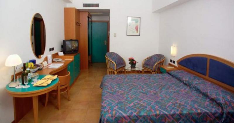 Szicília Letojanni utazás Hotel Antares