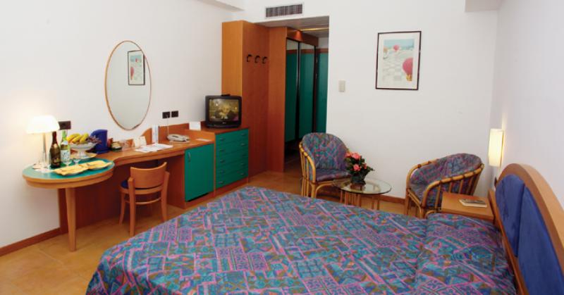 Szicília Letojanni utazás Hotel Antares