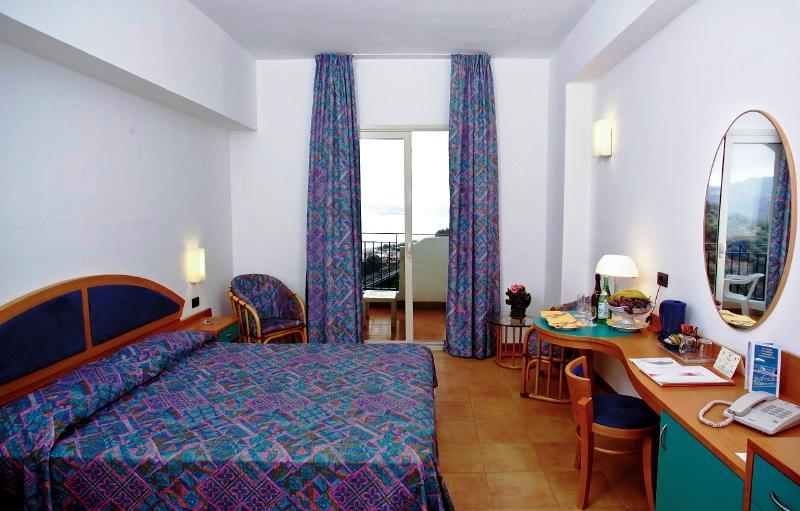 Szicília Letojanni utazás Hotel Antares