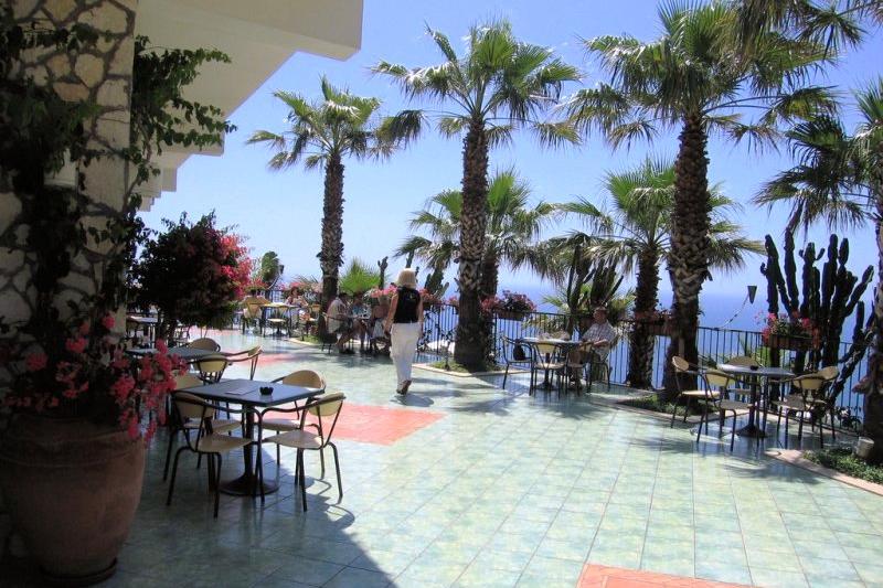 Szicília Letojanni utazás Hotel Antares Olimpo