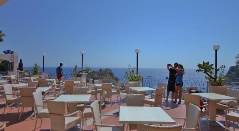 Szicília Taormina utazás Hotel Baia Azzurra