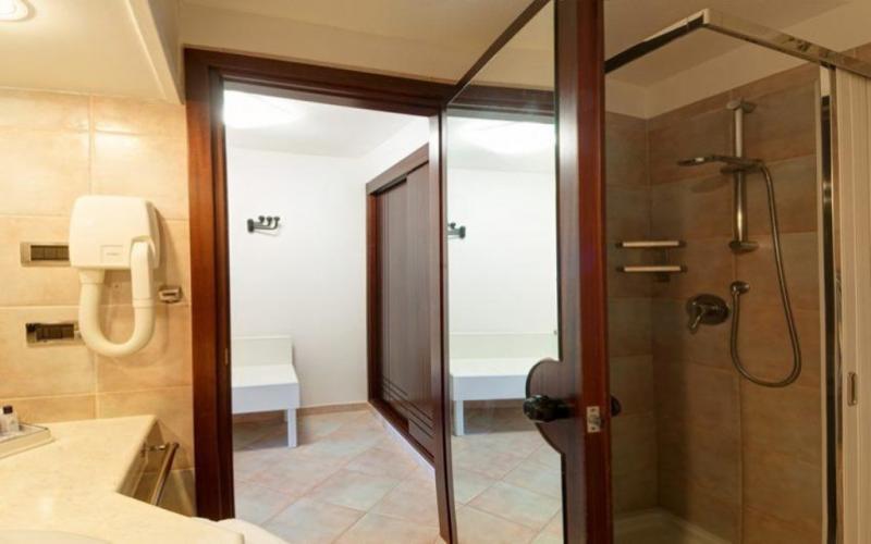 Szardínia Pula utazás Hotel Baia Di Nora