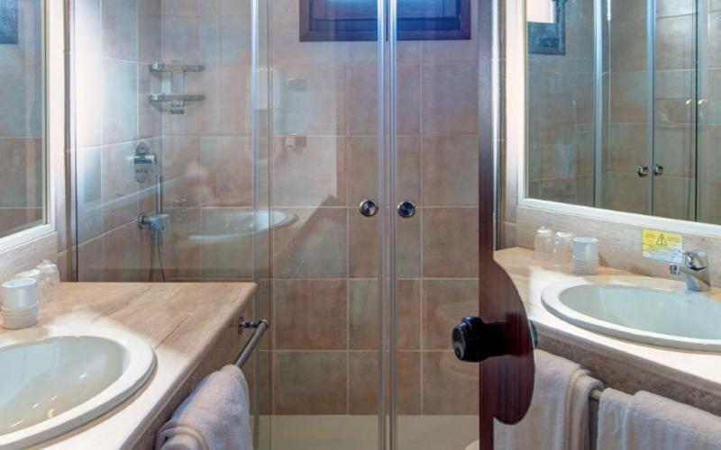 Szardínia Pula utazás Hotel Baia Di Nora