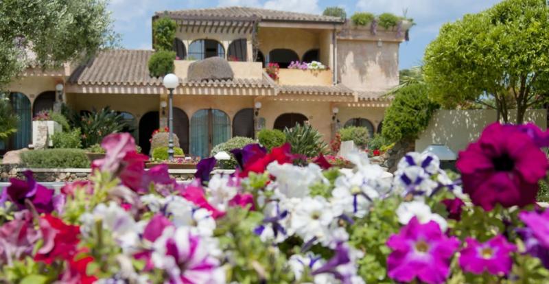 Szardínia Pula utazás Hotel Baia Di Nora