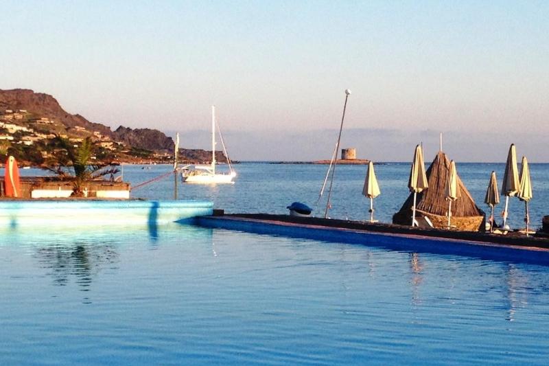 Szardínia Stintino utazás Hotel Cala Rosa Club