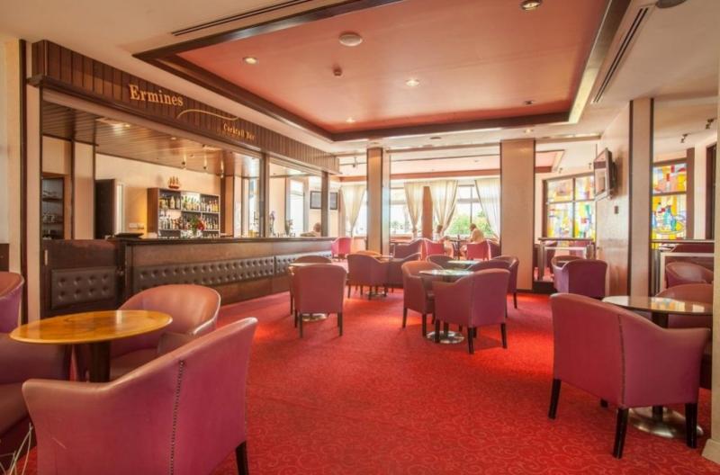 Dél-Ciprus Paphos utazás Hotel Crown Horizon Bay