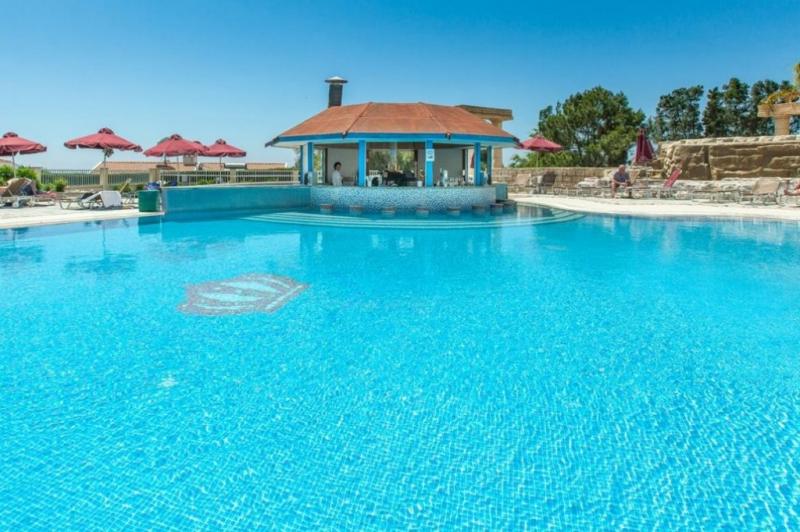 Dél-Ciprus Paphos utazás Hotel Crown Horizon Bay