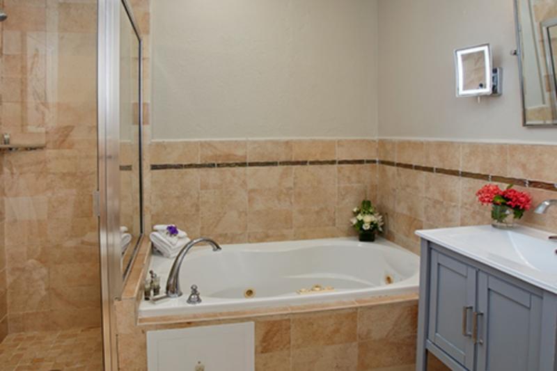 St. Maarten utazás Hotel Divi Little Bay Beach Resort