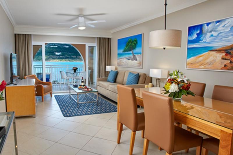 St. Maarten utazás Hotel Divi Little Bay Beach Resort