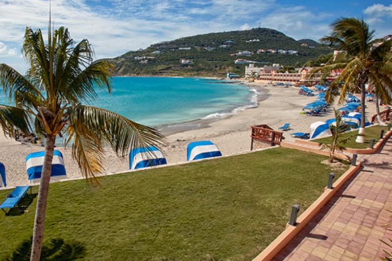 St. Maarten utazás Hotel Divi Little Bay Beach Resort