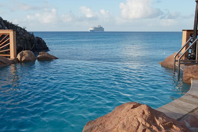 St. Maarten utazás Hotel Divi Little Bay Beach Resort