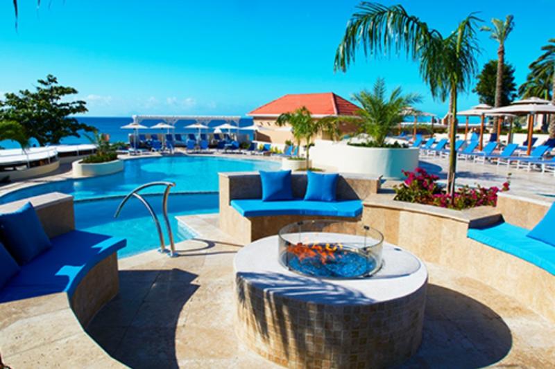 St. Maarten utazás Hotel Divi Little Bay Beach Resort