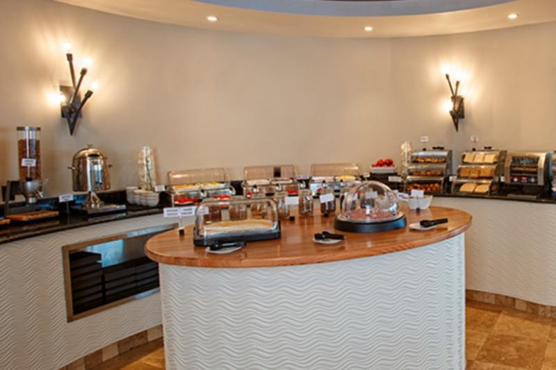 St. Maarten utazás Hotel Divi Little Bay Beach Resort