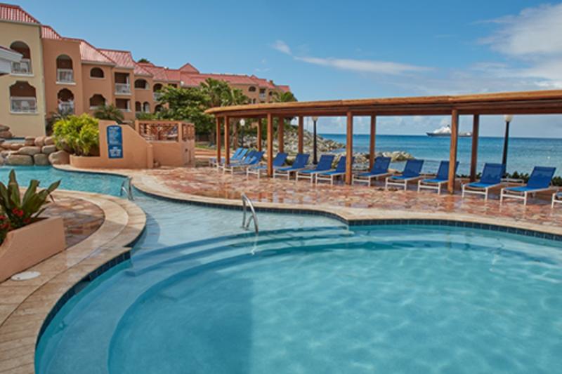 St. Maarten utazás Hotel Divi Little Bay Beach Resort