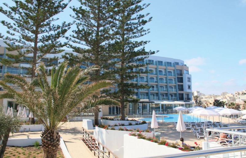 Málta Qawra utazás Hotel Dolmen Resort