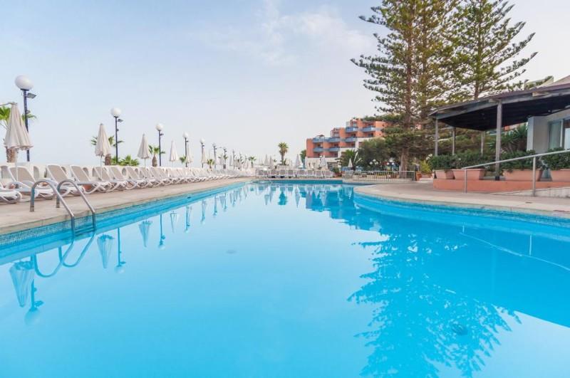 Málta Qawra utazás Hotel Dolmen Resort