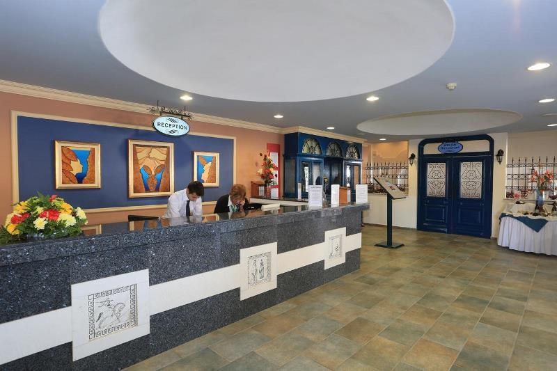 Dél-Ciprus Paphos utazás Hotel Eleni Holiday Village