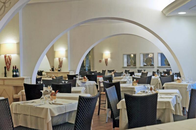 Szardínia Pula utazás Hotel Flamingo