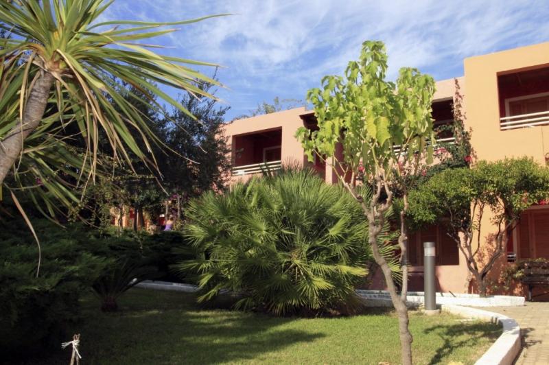 Szardínia Costa Rei utazás Hotel Free Beach Club