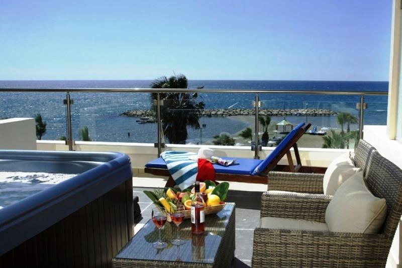 Dél-Ciprus Larnaca utazás Hotel Golden Bay