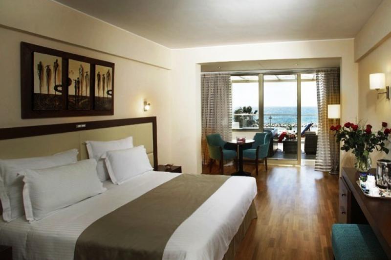 Dél-Ciprus Larnaca utazás Hotel Golden Bay