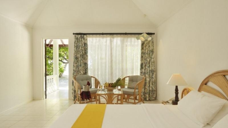 Maldív-szigetek utazás Hotel Holiday Island Resort