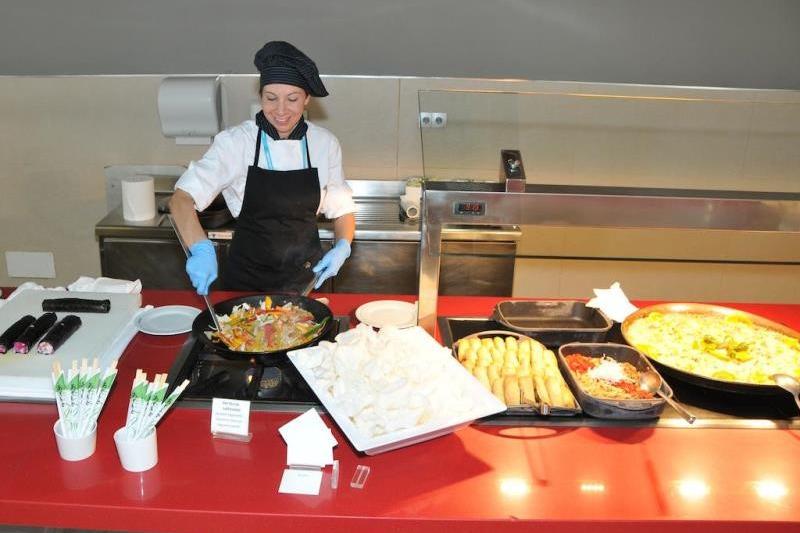 Tenerife Costa Adeje utazás Hotel Hovima