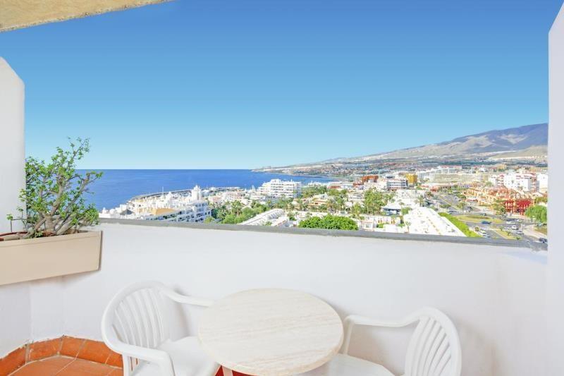 Tenerife Costa Adeje utazás Hotel Iberostar Bouganville Playa