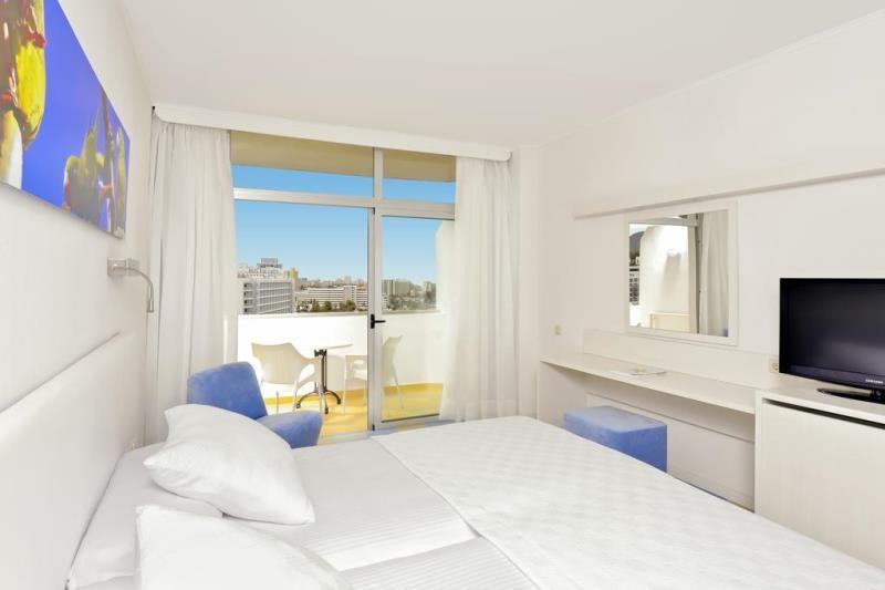 Tenerife Costa Adeje utazás Hotel Iberostar Bouganville Playa