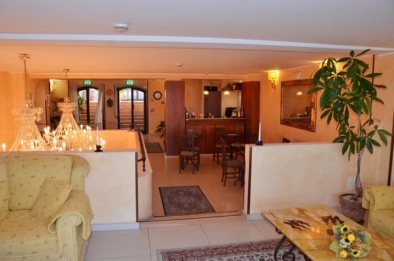 Szicília Giardini Naxos utazás Hotel Kalos