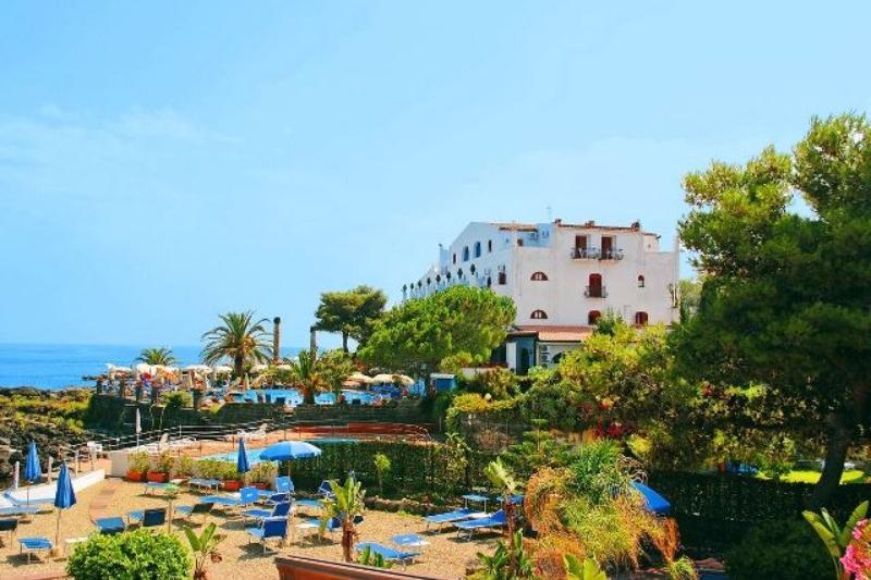 Szicília Giardini Naxos utazás Hotel Kalos