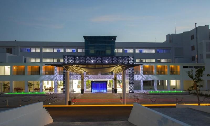 Dél-Ciprus Paphos utazás Hotel King Evelthon Beach