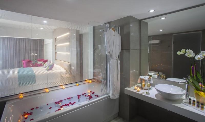 Dél-Ciprus Paphos utazás Hotel King Evelthon Beach