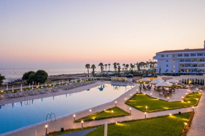 Dél-Ciprus Paphos utazás Hotel Louis Ivi Mare
